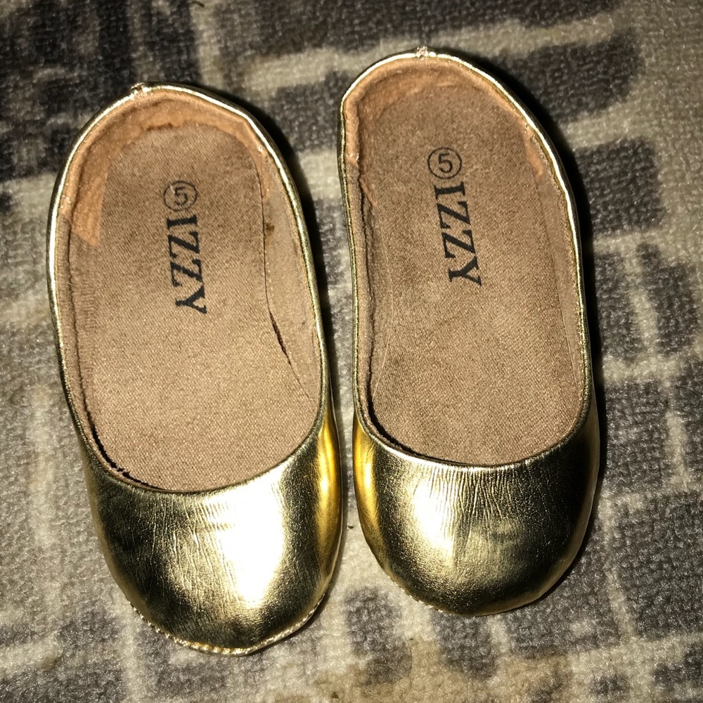 Gold Izzy flats
